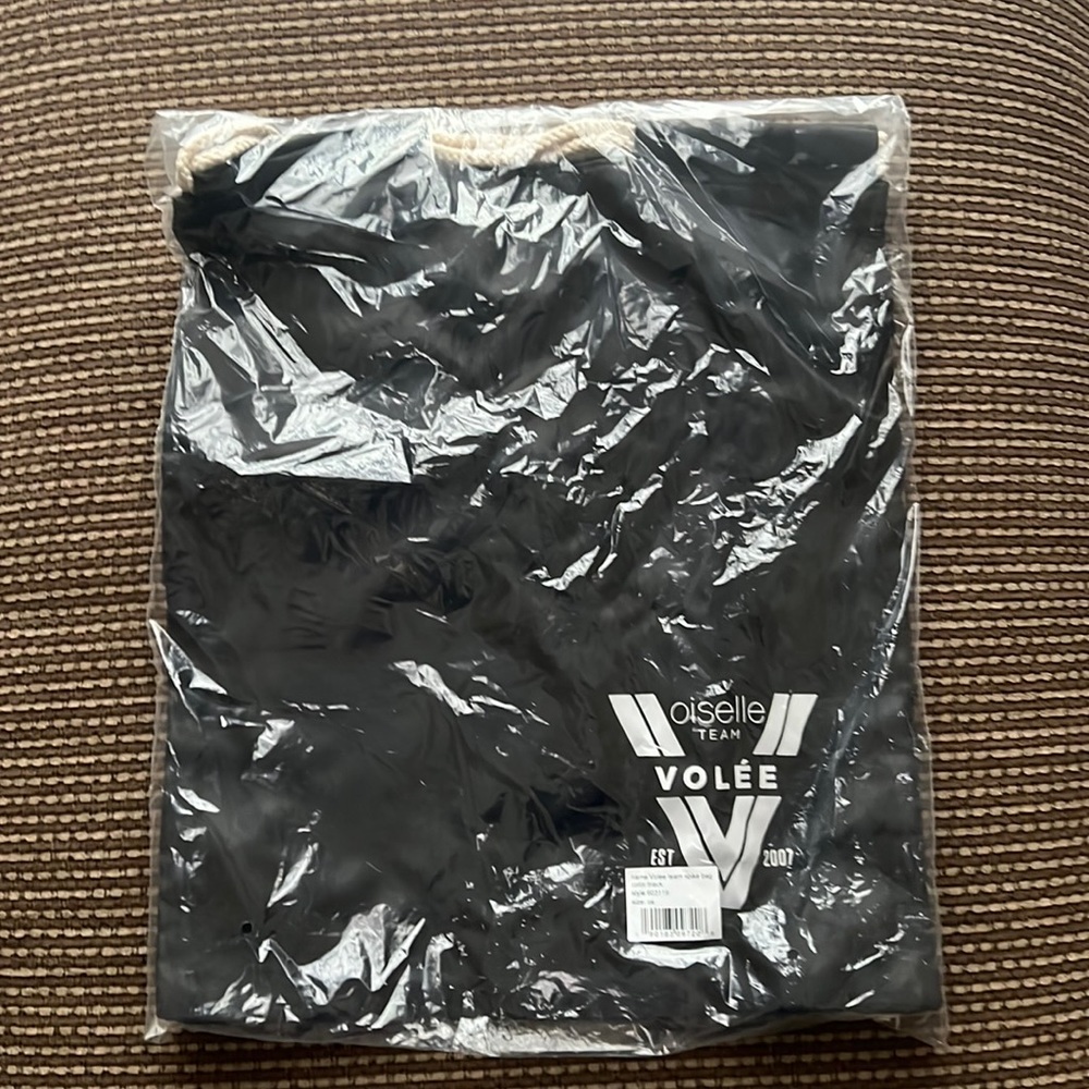 NWT Oiselle spike bag black